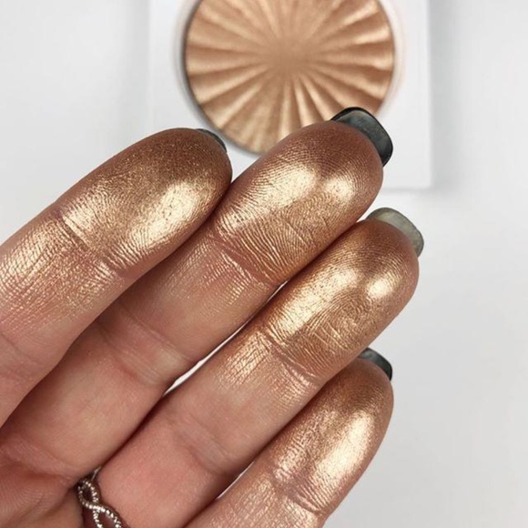 😍 NWT Glow Goals by OFRA!!😍 - Picture 3 of 13